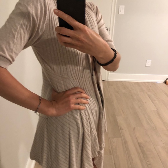 Long soft beige Top - Picture 2 of 4